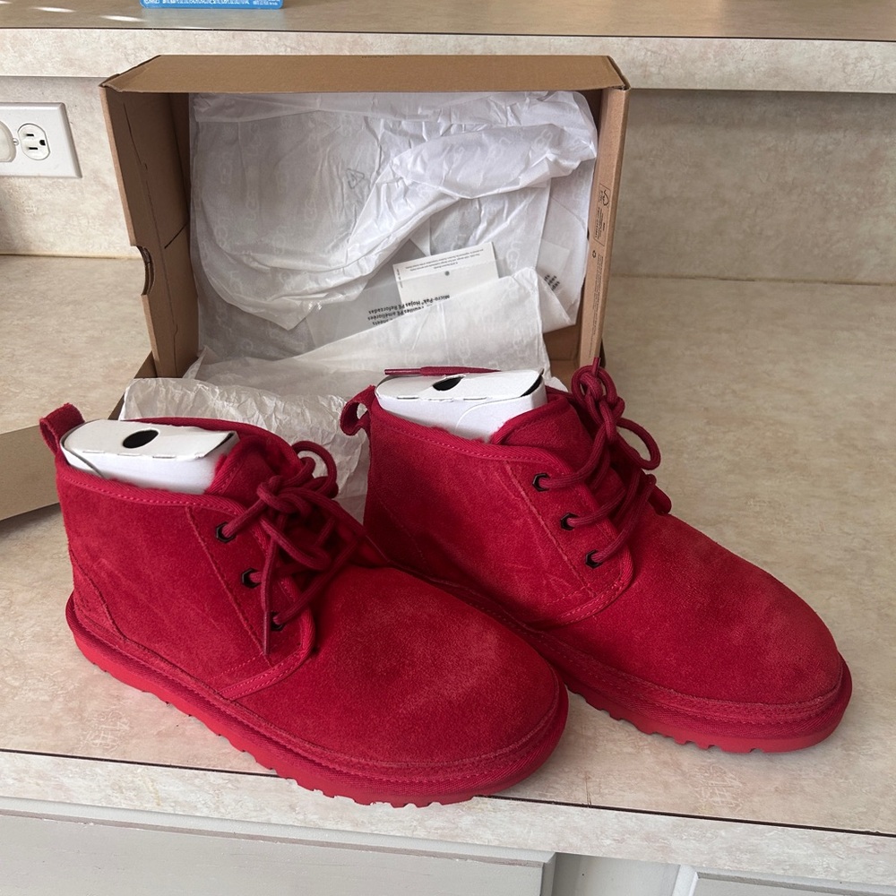 Red Neumel Uggs